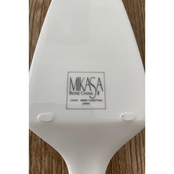 Mikasa Merry Christmas Cake Server CAF02/711 Bone China Retired - Picture 3 of 3